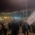 „Došli su kod nas i prilepili se“: Šta se svake večeri dešava na Konjarniku?