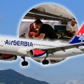 Scena u avionu iz Beograda za Pariz kakva se ne viđa: Pilot se obratio svim putnicima, a onda je Jakov izveo potez o kom se…
