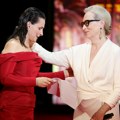 Европски гламур на Канском фестивалу: Холивудске диве не предају се годинама, грандиозне овације за Мерил Стрип и Жилијет…