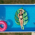 10 трикова да базен у дворишту буде чист целог лета