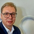 Vučić na putu za kairo: Predsednik poslao snažnu poruku mladima (video)