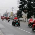 Deda mraz okupio ekipu i besnim motorima protutnjali Beogradom! Lepa scena iz srca prestonice i ove godine! (foto)