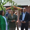 Ministarka pavkov obišla "Carsku baru": Obišla jednu od najznačajnijih zelenih oaza u Srbiji