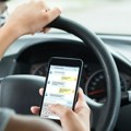 Sekunda koja vas može koštati života: Korišćenje mobilnog telefona u vožnji 20 puta povećavava rizik od udesa