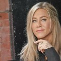 Dženifer Aniston objavila prvu fotografiju novog partnera: Glumica uživa u romantici, potvrdila ono o čemu se mesecima piše…