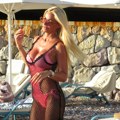 Bojana Lazić napustila Srbiju Praznike provodi na egzotičnoj destinaciji, skinula se u kupaći pa objavila vrele kadrove