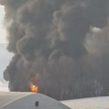 Odjeknula detonacija, ogroman oblak dima prekrio nebo: Teška saobraćajna nesreća na autoputu, eksplodirala cisterna?!
