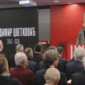 "Bio je gospodin i u vremenima koja nisu bila gospodska": Emotivni oproštaji od Cvetkovića na "Marakani", ispraćen uz pesmu…