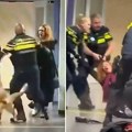 Šokantan snimak iz prihvatnog centra: Policajci vukli trudnicu po podu hodnika tokom hapšenja (video)