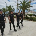 Vijesti: Za 45 muškaraca iz čarter leta za Tivat bio rezervisan smeštaj u luksuznom kompleksu u Boki