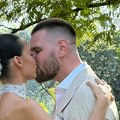 Mlada skinula venčanicu pa obukla minić: Sevnula i tetovaža i duge noge, Cvija nikad srećniji na venčanju