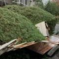 Nekoliko osoba poginulo, ima i nestalih: Tajfun doneo rekordne padavine, aktivirana klizišta, a ulice postale reke (video)