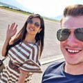 "Sija kao Las Vegas!" - udaje se Tanja Savić: Pevačica otkrila da je zakazala svadbu sa 11 godina mlađim pilotom!