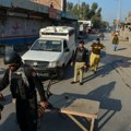 Napad na policiju u Pakistanu: Grupa militanata zasula mecima kontrolni punkt, poginulo više policajca