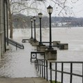 Spasilačke operacije kod Firence u toku, crveni meteoalarm smanjen na niži nivo