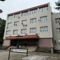 I učenici Ekonomske škole u Leskovcu vratili se u školske klupe, uz skraćene časove
