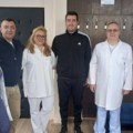 Donacija opštoj bolnici: Porodica Luković iz Kraljeva ne zaboravlja svoj zavičaj