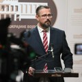 Počela sednica Skupštine Vojvodine: Ispred zgrade se okupila grupa građana i studenata u blokadi