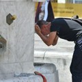 Termometri već gore, a šta nas tek čeka tokom: Dana... U Beogradu u 7 ujutru skoro 30 stepeni, vrelina steže, a evo kad tačno…