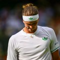 Kakav šok na Vimbldonu! Aleksandar Zverev eliminisan u prvom kolu!