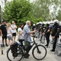 Profesora Pravnog fakulteta u Novom Sadu studenti dočekali zvižudicma: Inspektori u civilu ga sproveli na sajam da bi održao…
