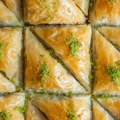 Proizvod sadrži pesticide! Hitno se povlači BAKLAVA sa hrvatskog tržišta