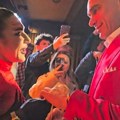 Dragan Stanković sa sinovima došao na rođendan Jovane Jeremić: Voditeljka skočila i ne pušta ga, on je mazi