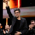 Zlatnog medveda Berlinala osvojio film „Žuta slova“ Ilkera Čataka