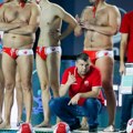 Zvezda ostala bez trenera, nastavlja se potop...