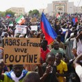 U Nigeru veliki protesti protiv Francuske; Pariz preti munjevitim odgovorom