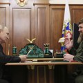 "Тенкови абрамс нису страшни": Путин разговарао са Кадировим: "Пожелите момцима све најбоље, боре се храбро и херојски"