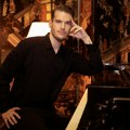 Pijanista Stefan Đoković održao humanitarni koncert u Belom dvoru