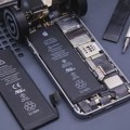 iPhone 15 Pro Max dobija dodatni sat trajanja baterije zahvaljujući iOS 18 optimizaciji