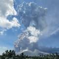 Snažna erupcija indonežanskog vulkana Levotobi Laki-Laki
