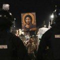 Opozicija traži ostavku načelnika čačanske policije jer je pesnicom udario demonstranta