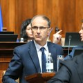 Pogledajte kako Macut beži sa konferencije za medije, a koju je sam sazvao VIDEO