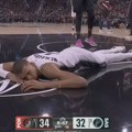 VIDEO Jeziv pad Vembanjame, udario glavom u pod i izgubio svest: Sada mora da ispoštuje sve lekarske procedure NBA, evo šta ga…