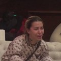 "Ostaću bez deteta, nije mi dobro" Aneli Ahmić van sebe, pala na pod i vrišti iz sveg glasa: "Ona će mene ubiti"