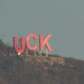 Novo zastrašivanje Srba Na Kosmetu: Veliki UČK znak postavljen na brdu Crnuša iznad Kosovske Mitrovice (foto)