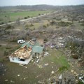 VIDEO: Najmanje 33 mrtvih u snažnim olujama i tornadima širom SAD