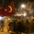 Hiljade demonstranata u Istanbulu ne odustaju pred Erdoganovim pretnjama