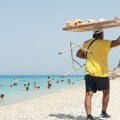 Vođa "lukumades" mafije osuđen na Halkidikiju: Ucenjivao prodavce na plaži, sudili mu i za trgovinu ljudima