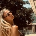 "Šta reći za ovo, vruće mi je kad te gledam" Vesna Đogani zapalila Instagram vrelim fotkama sa plaže, pljušte komentari (foto)…