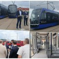 Gradonačelnik Beograda šapić predstavio Nove tramvaje: Dobro došli na prezentaciju vizantijsko-nemanjićkih plavušana! Jedan…
