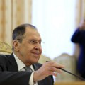 Lavrov na Aljasci u dukserici "SSSR": Objasnio novinarima kakav je stav Rusije VIDEO