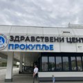 Zdravstveni centar Prokuplje ponovo izdaje plato ispred zgrade – ovoga puta se nude dve lokacije