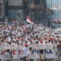 SSP: Dok roboti igraju Moravac ispred Skupštine, cevi pucaju nekoliko ulica dalje