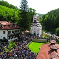 Tvrđava identiteta: Crkva kao nacija