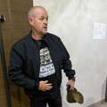 ANEM RAPORT: Optuženi za napad na ekipu N1, na suđenju se pojavio u majci sa šapkom Ratka Mladića
