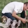 "Bio upletem u žicu, iznemogao i iscrpljen": Žarko sa Zlatibora spasao beloglavog supa sigurne smrti
